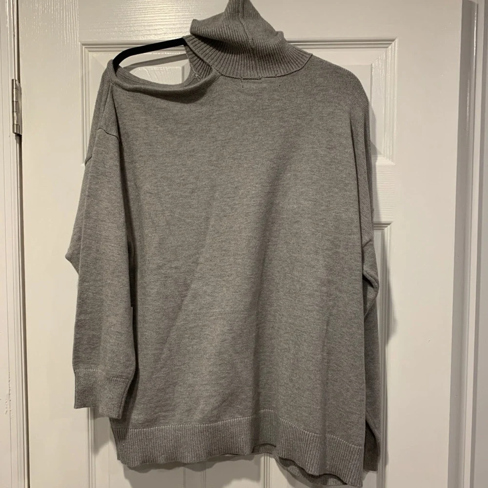 NWT Eloquii Turtleneck Cold Shoulder Sweater - Picture 1 of 9